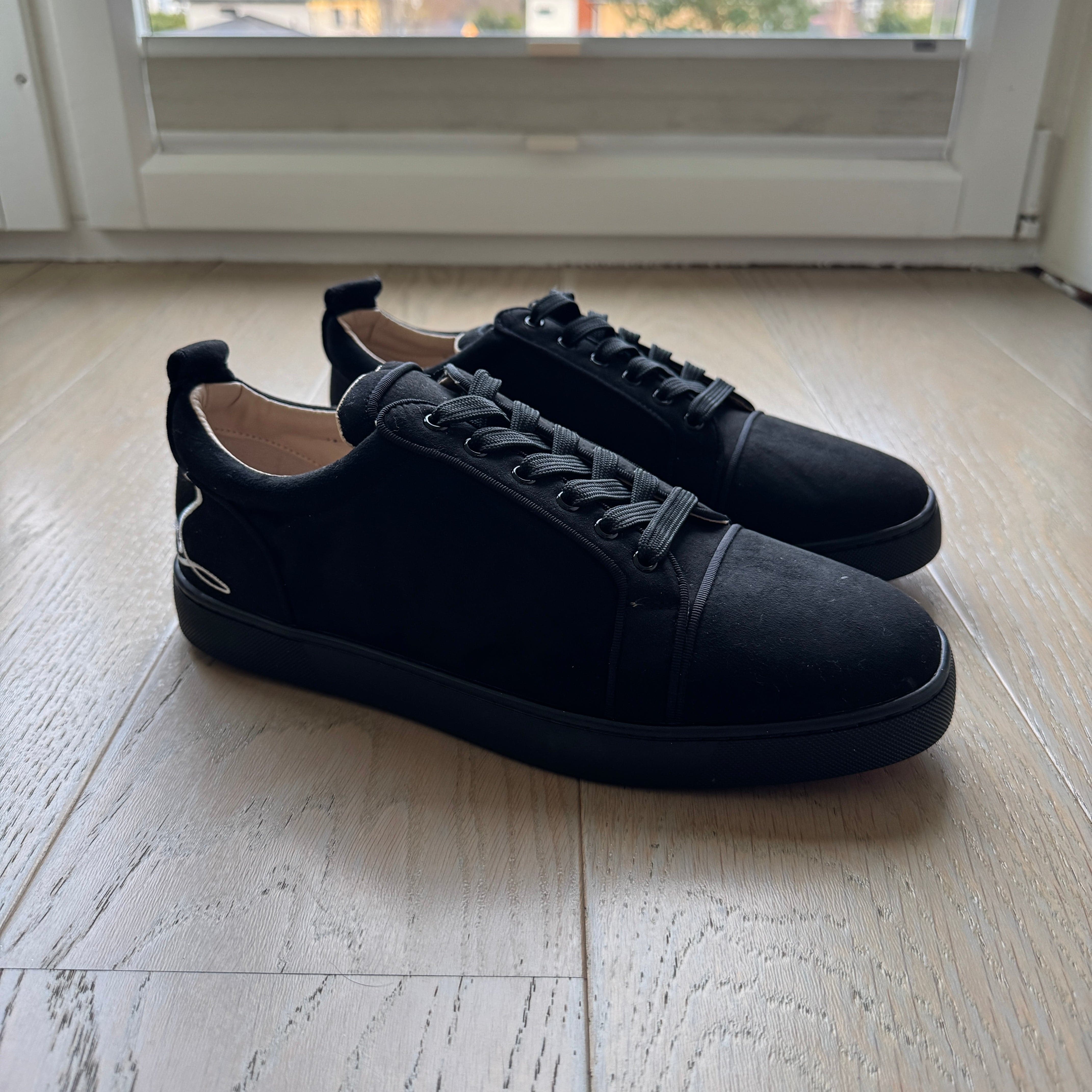 Image of Christian LouBoutin - Eestileiud