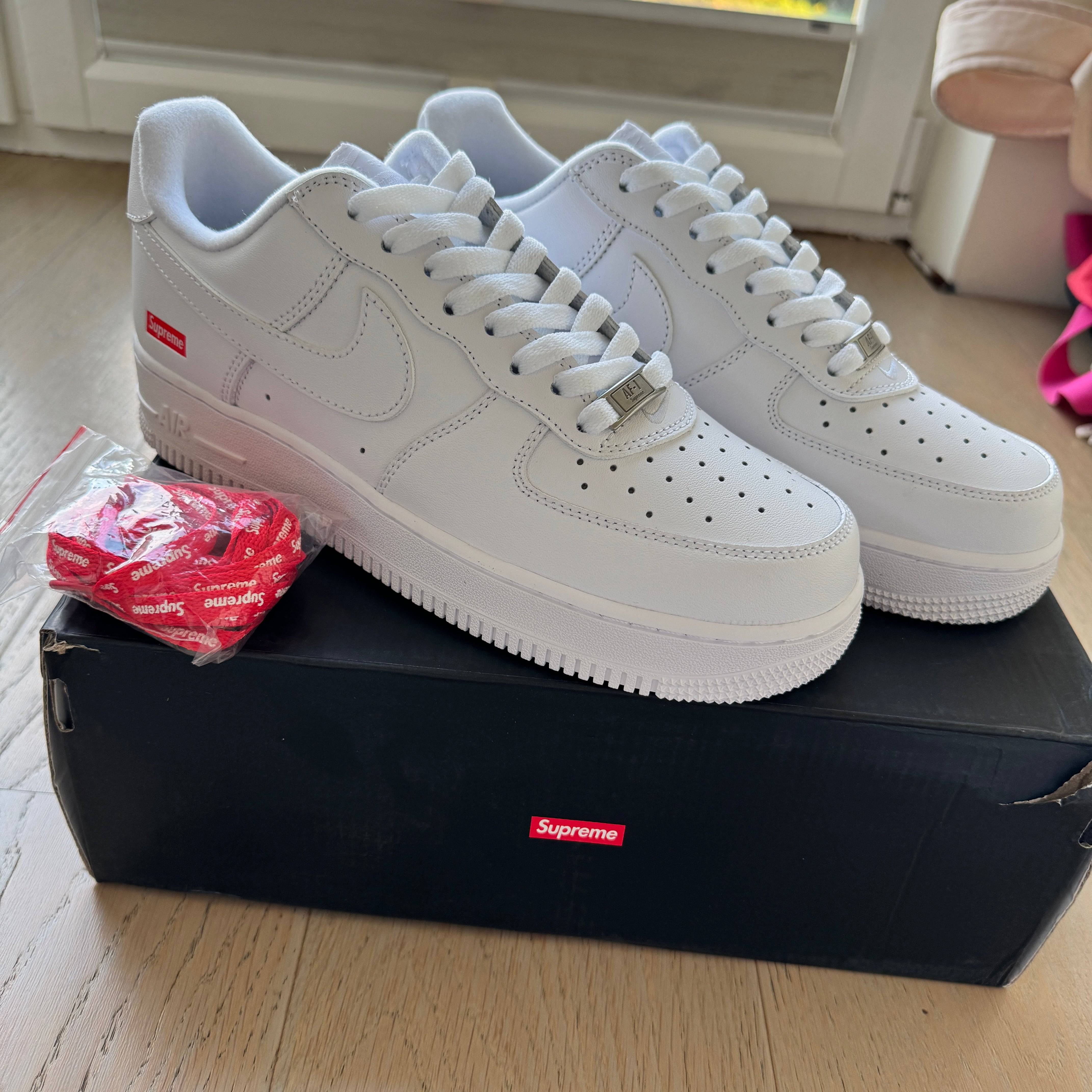 Image of White AF1 Supreme - Eestileiud