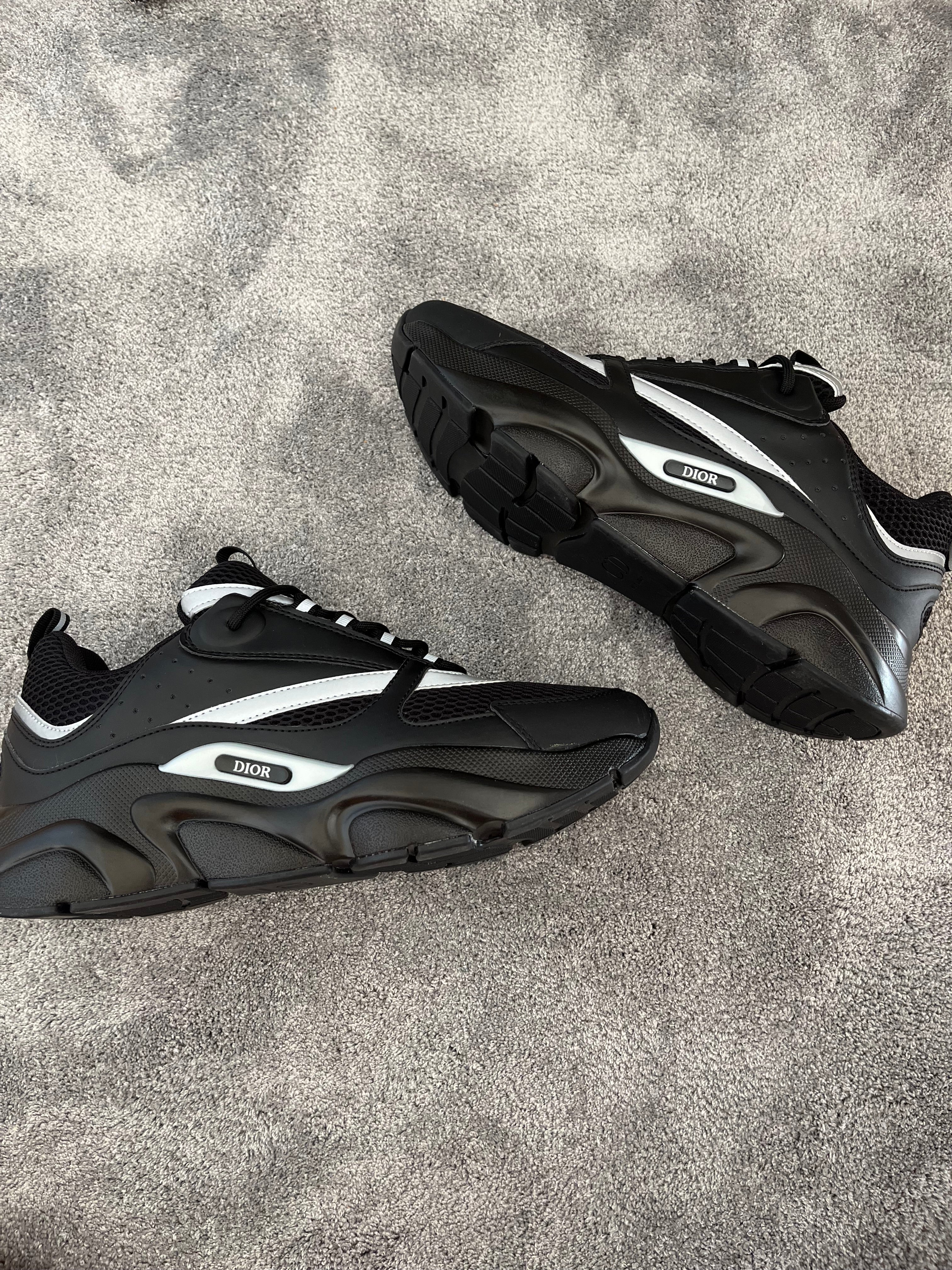 Image of B22 black - EestiLeiud